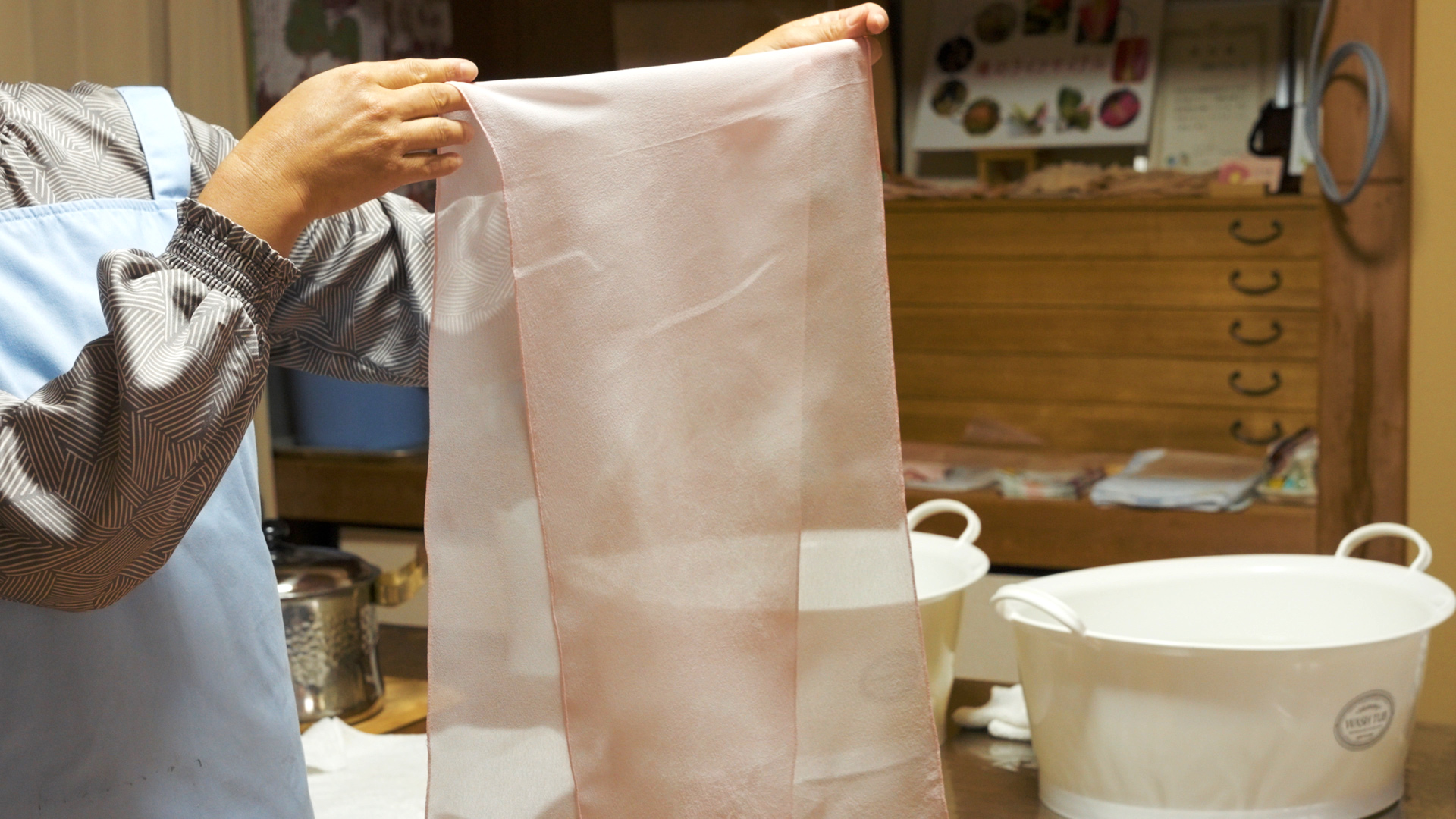 Camellia Petal Dyeing